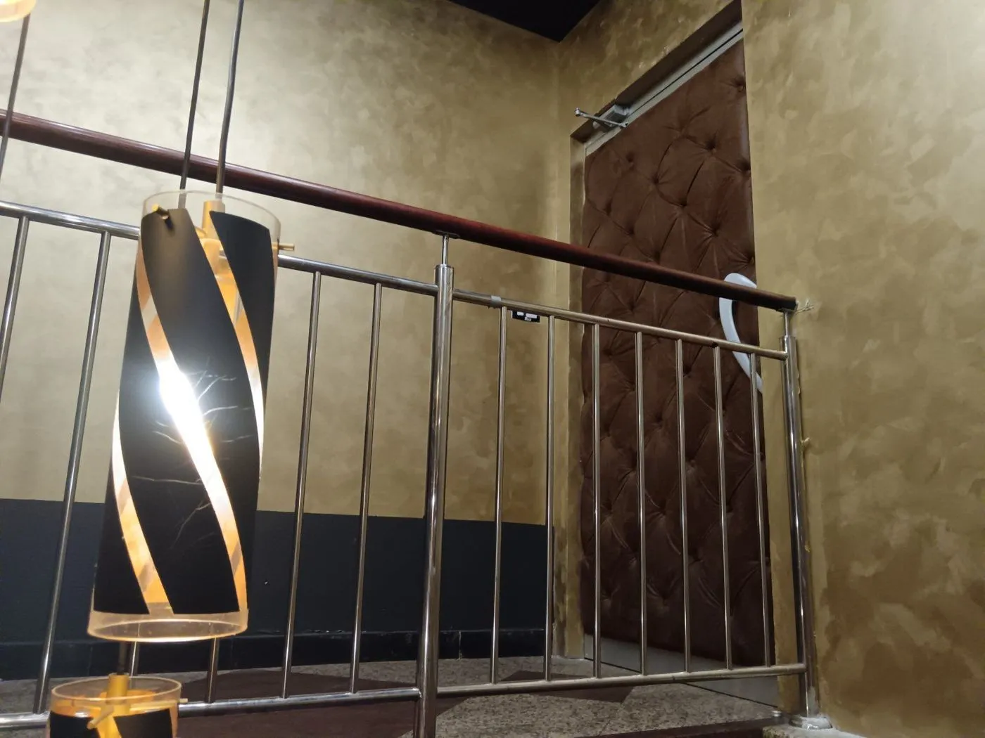 lokal na prodaju Novi Sad 219m2 564736