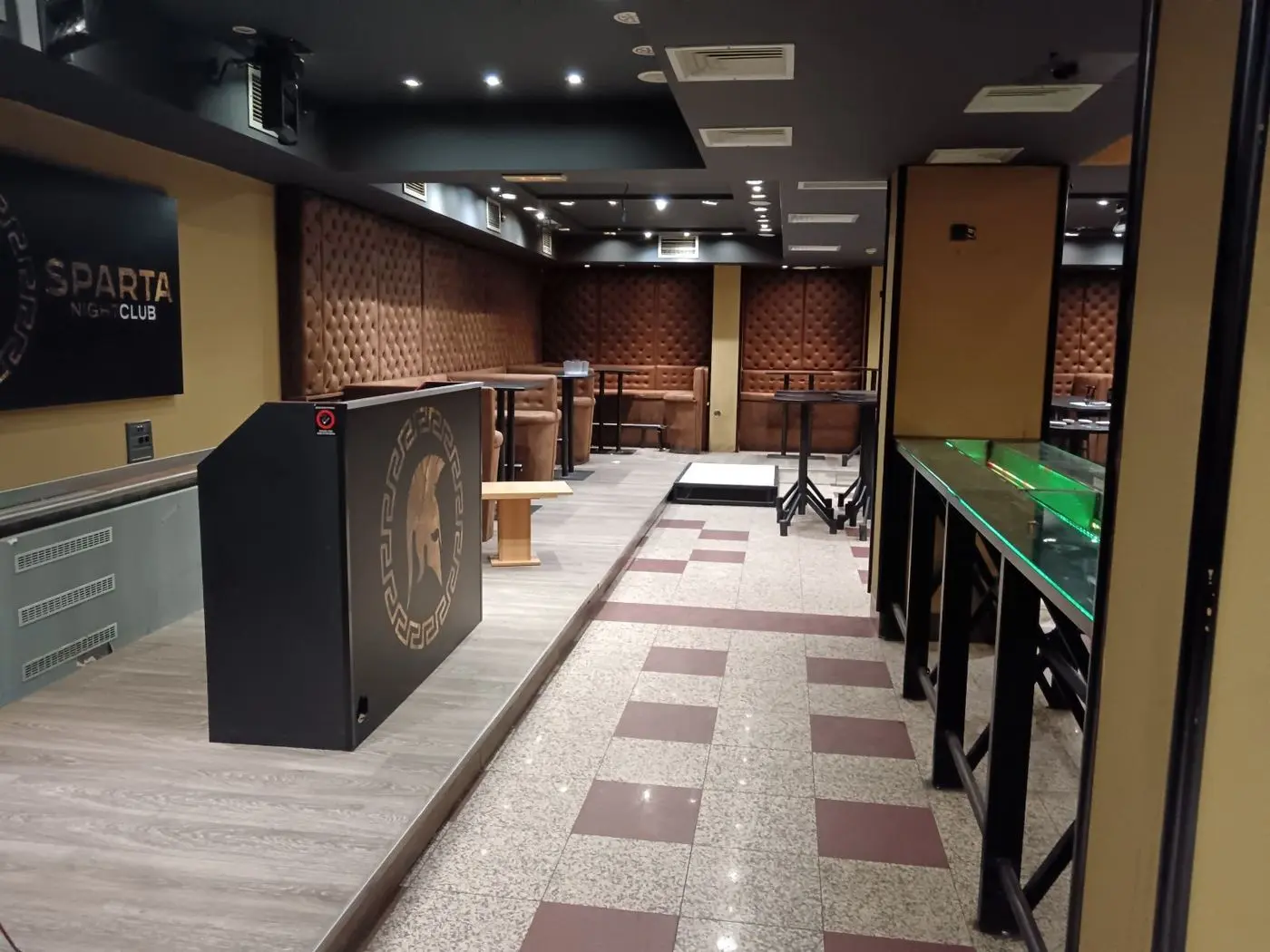 lokal na prodaju Novi Sad 219m2 564736