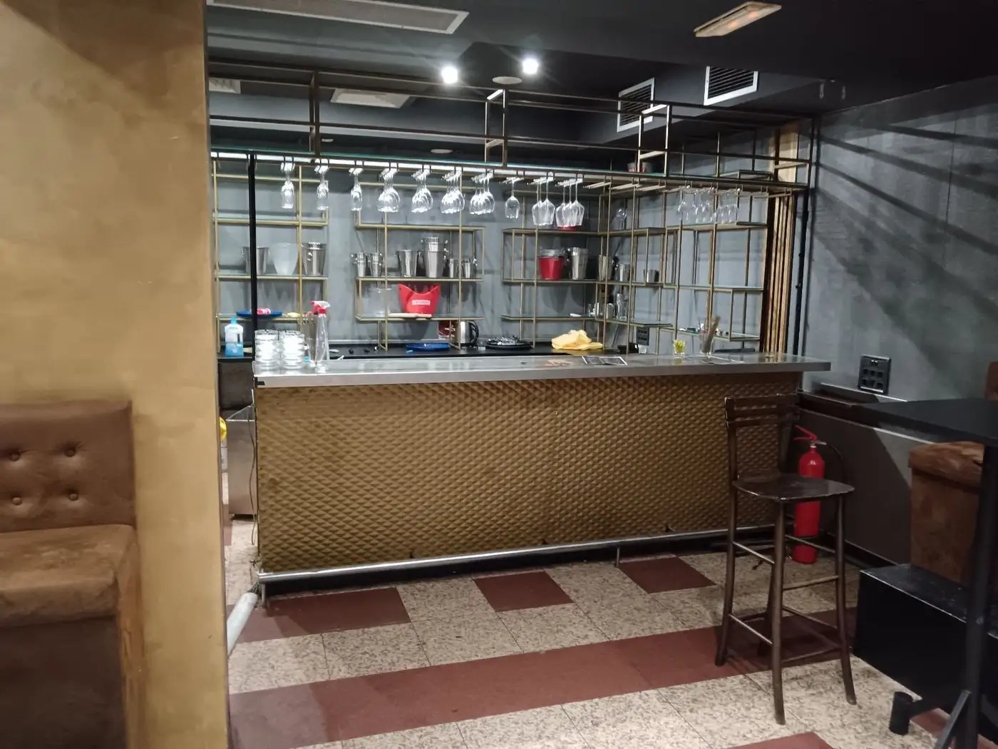 lokal na prodaju Novi Sad 219m2 564736