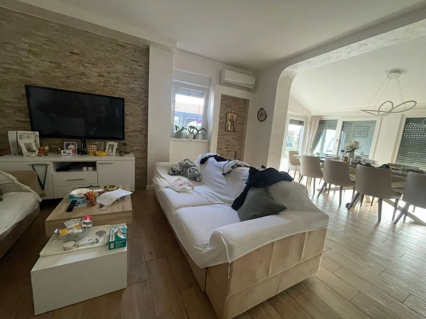 kuca na prodaju Veternik, 210m2 564983