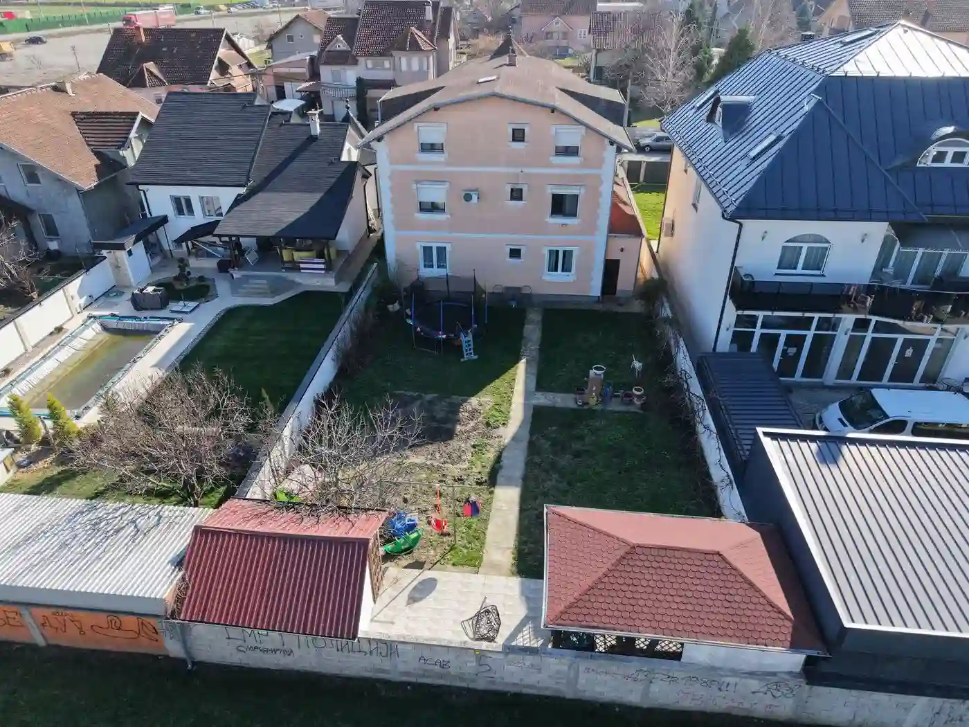 kuca na prodaju Veternik 480m2 545198