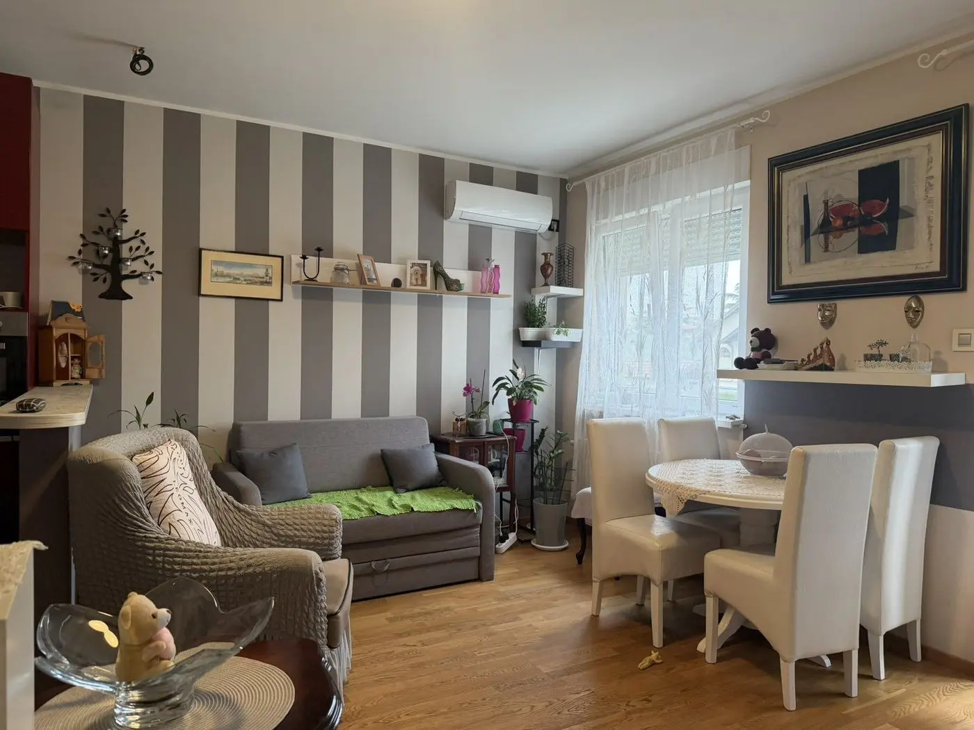 stan na prodaju Novi Sad, 43m2 565236