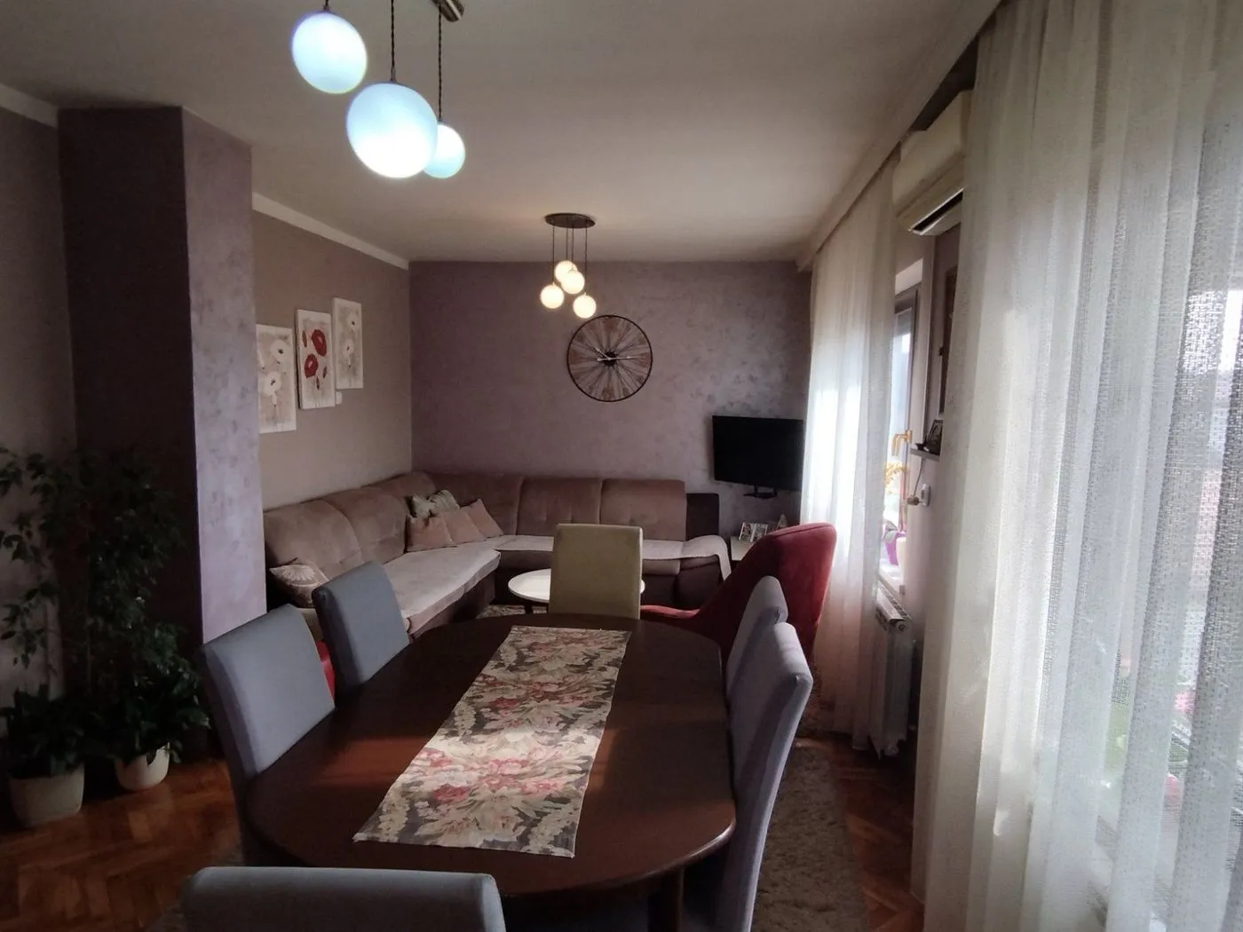 stan na prodaju Veternik 88m2 537366