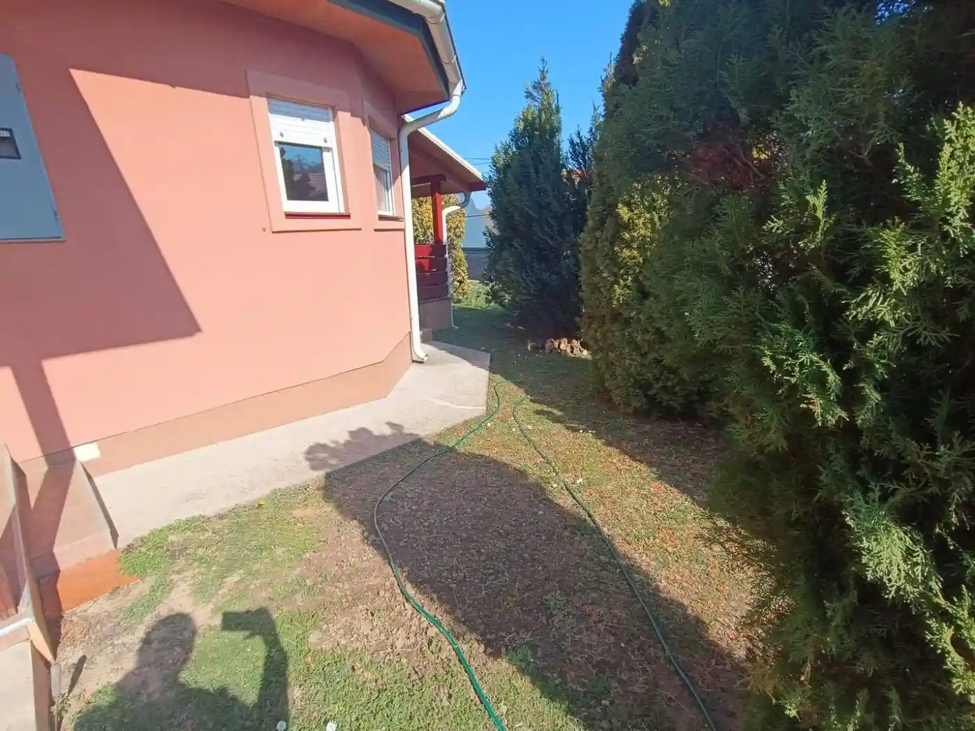 kuca na prodaju Ledinci 77m2 565618