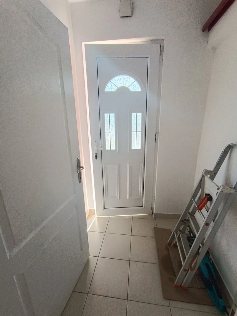 kuca na prodaju Ledinci 77m2 565618