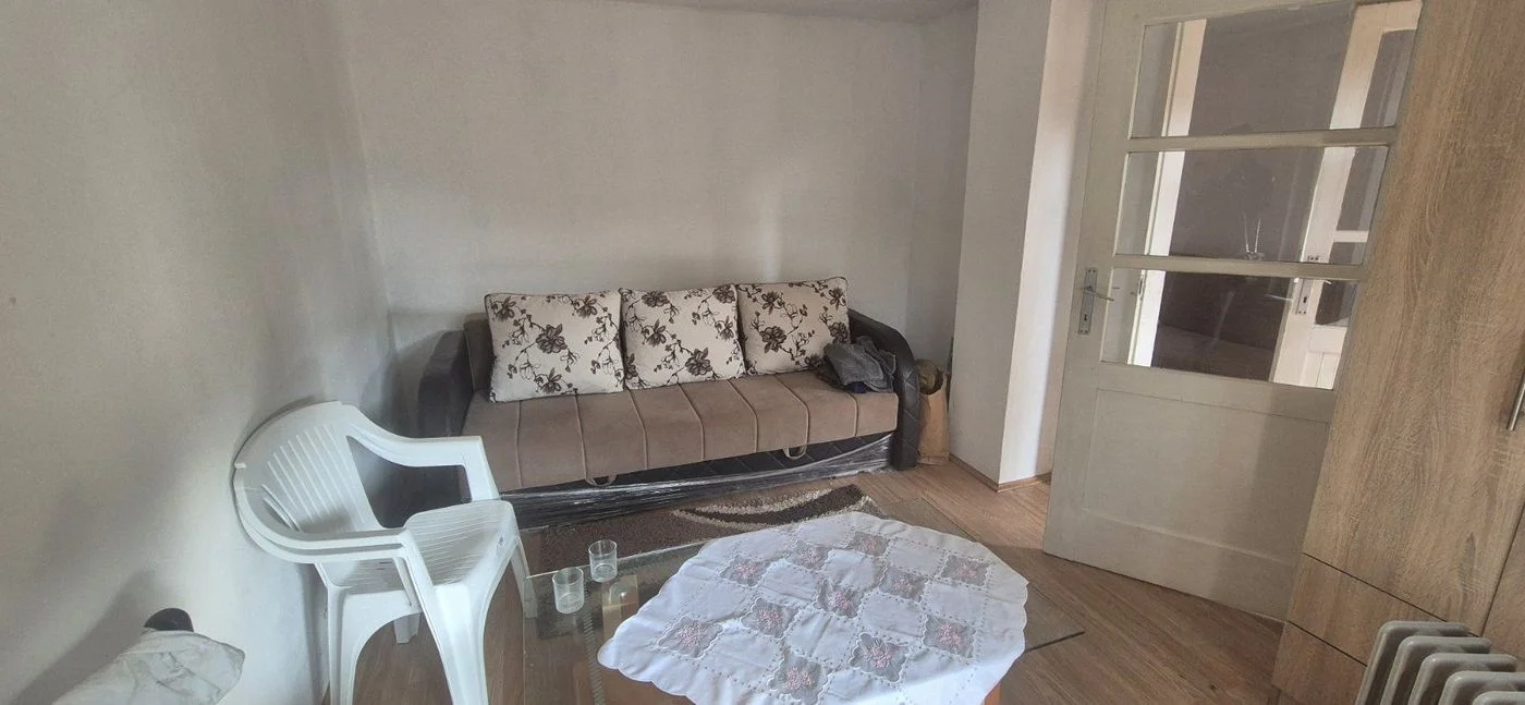 kuca na prodaju Ledinci 20m2 566486