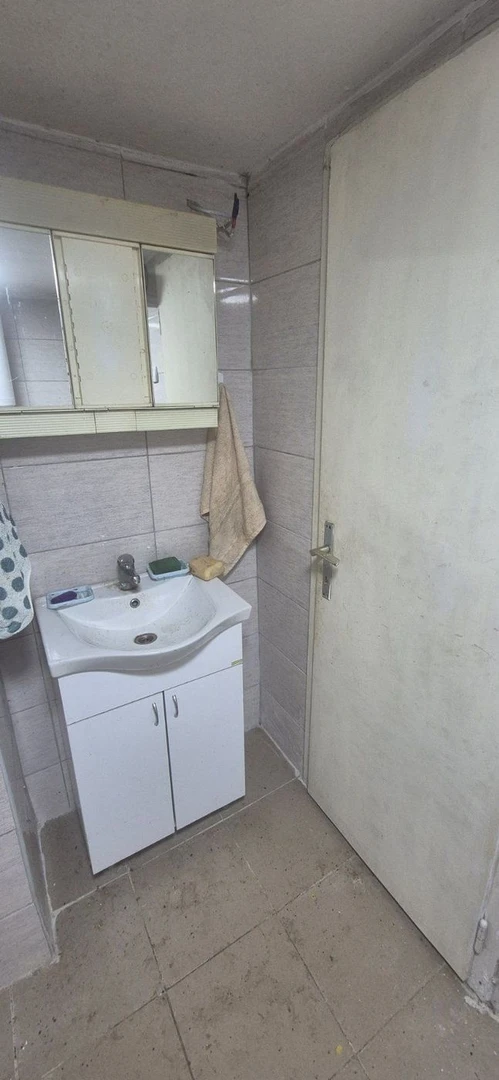 kuca na prodaju Ledinci 20m2 566486