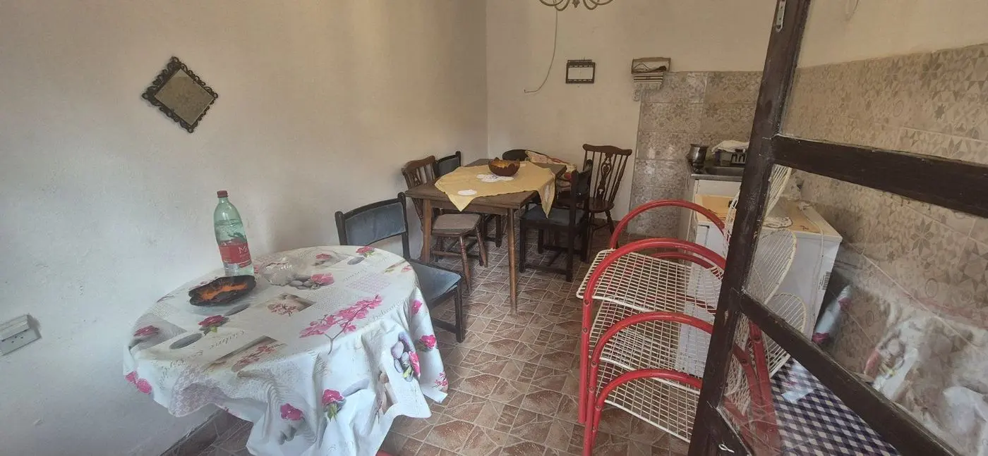 kuca na prodaju Ledinci 20m2 566486