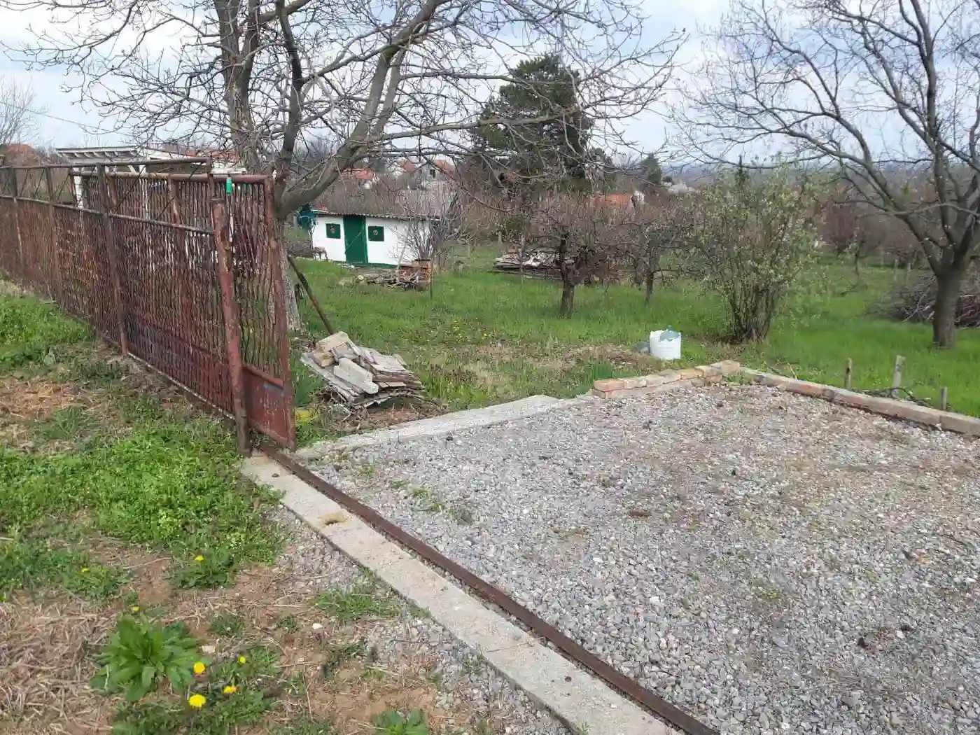 plac na prodaju Petrovaradin 895m2 566472