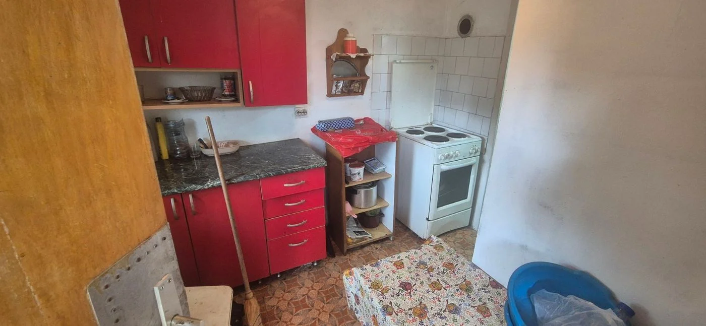 kuca na prodaju Ledinci 20m2 566486