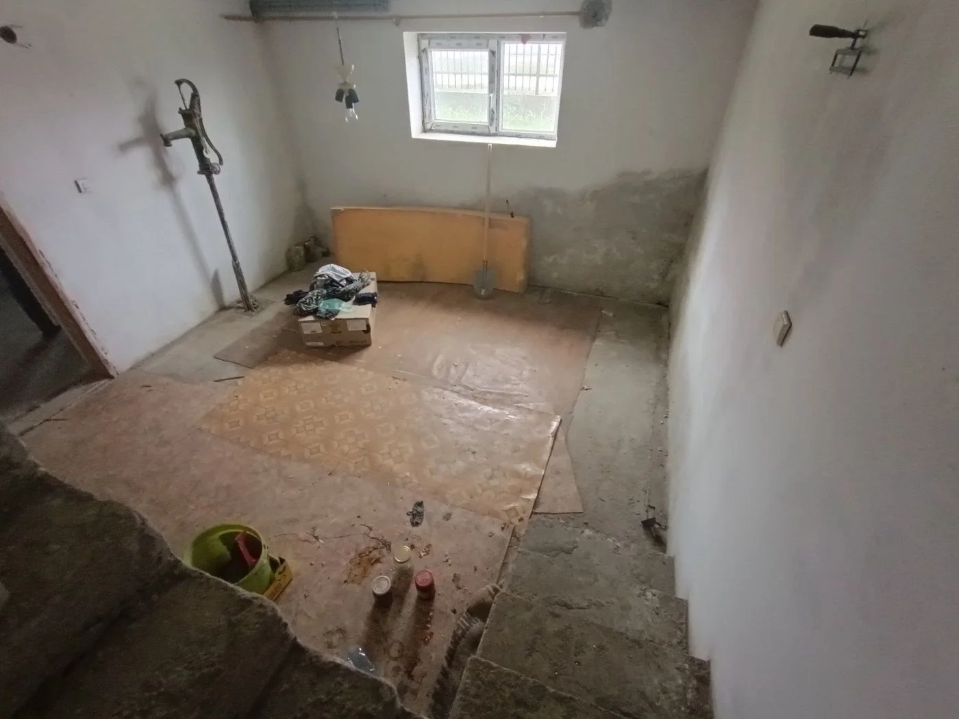 kuca na prodaju Novi Sad 300m2 566498