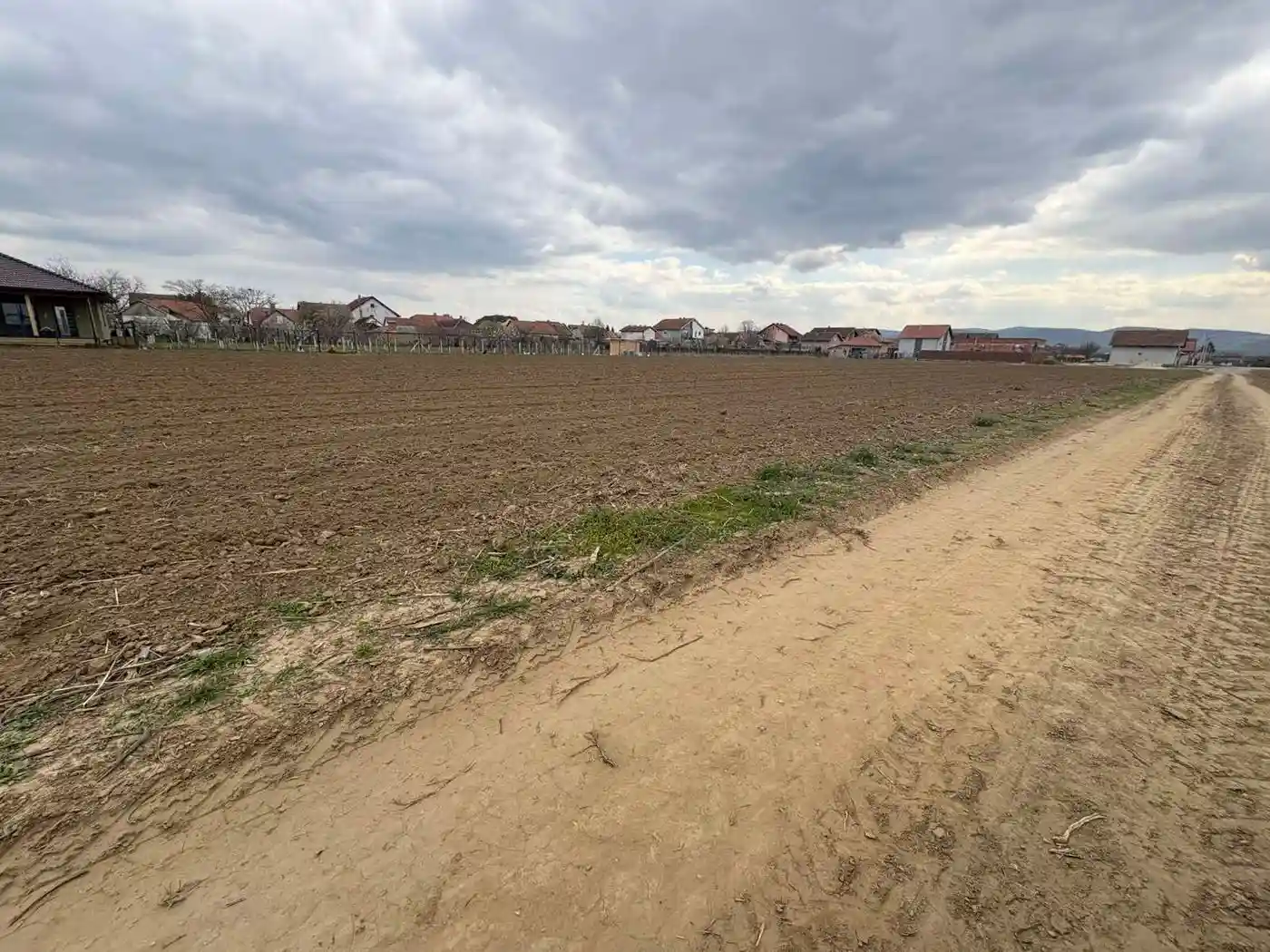 plac na prodaju Futog 670m2 566620