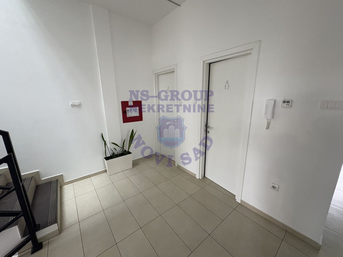 lokal na prodaju Novi Sad 464m2 567386