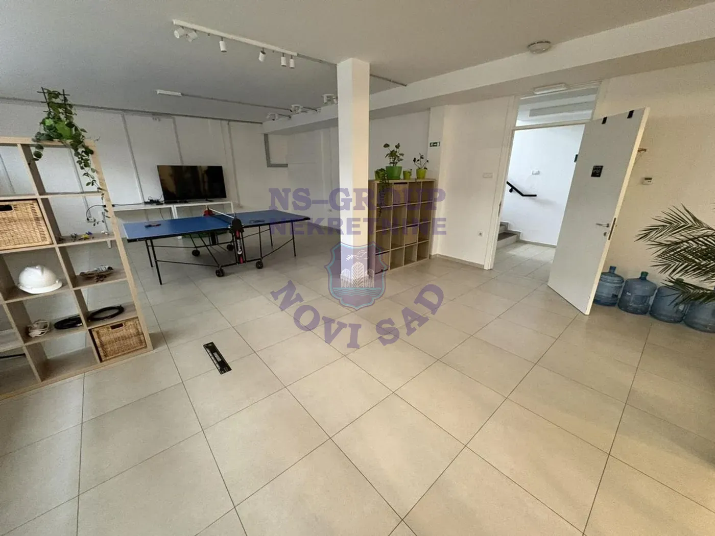 lokal na prodaju Novi Sad 464m2 567386