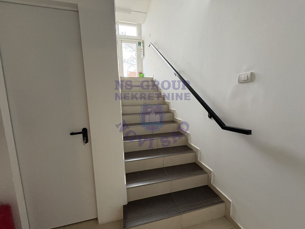 lokal na prodaju Novi Sad 464m2 567386