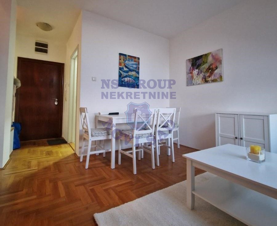 stan na prodaju Novi Sad, 65m2 567620