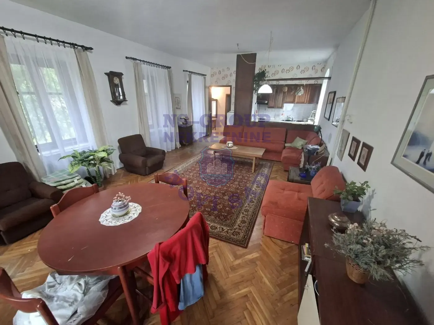 kuca na prodaju Sremska Kamenica, 212m2 567585