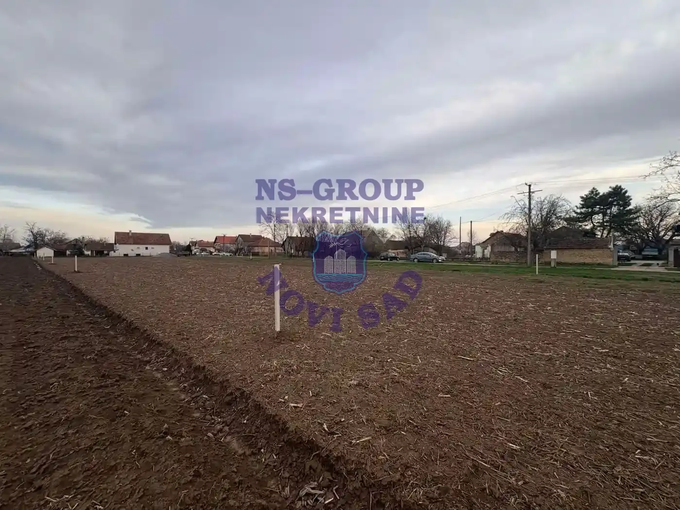 plac na prodaju Sirig 600m2 567612