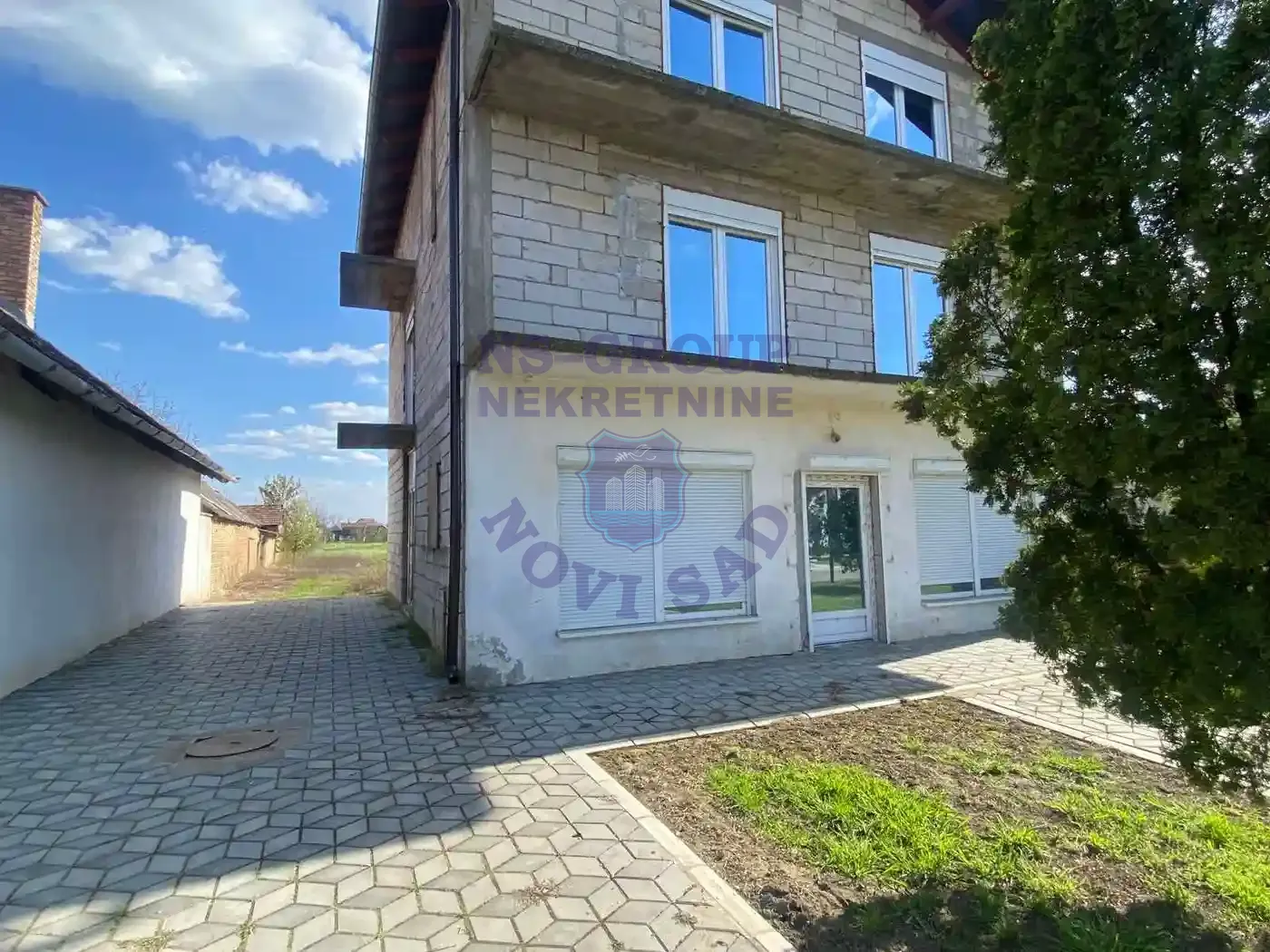 kuca na prodaju Žabalj 300m2 567849