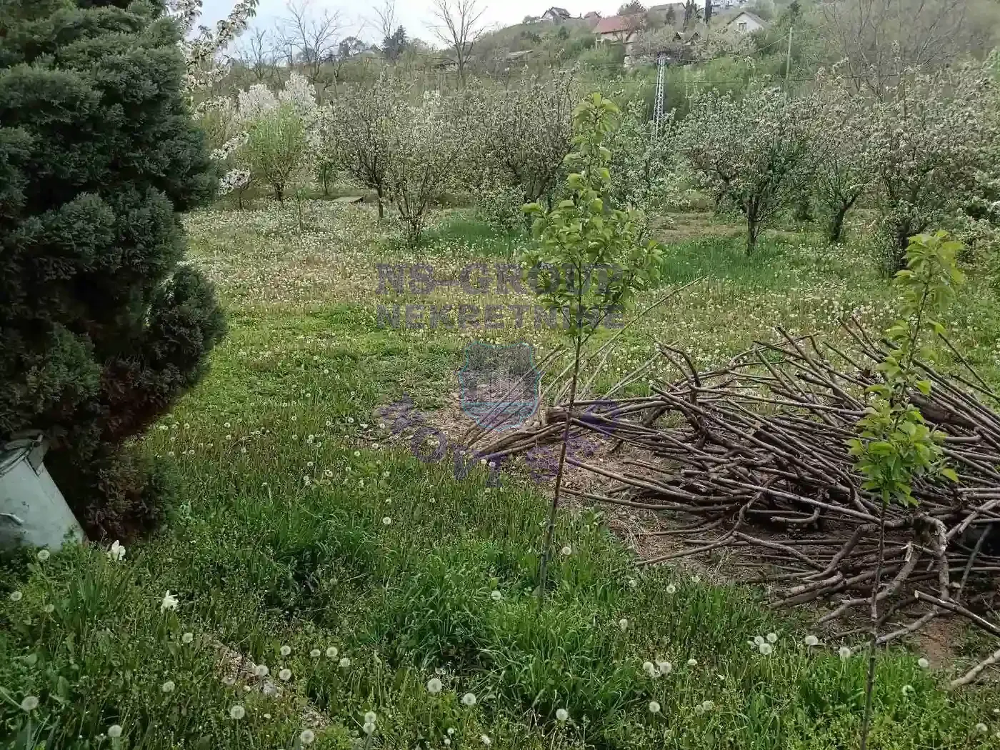 plac na prodaju Sremska Kamenica 2117m2 568169