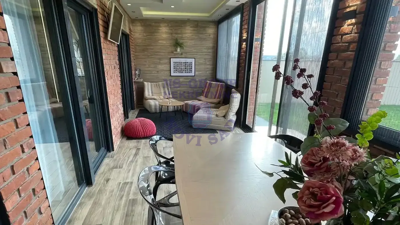 kuca na prodaju Petrovaradin 165m2 568356