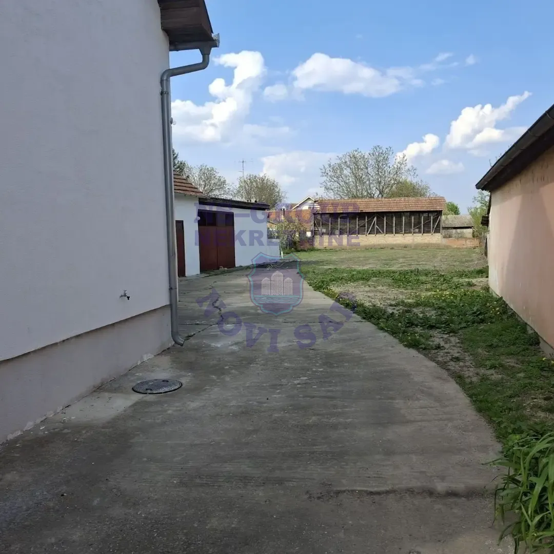 kuca na prodaju Kać 151m2 568426