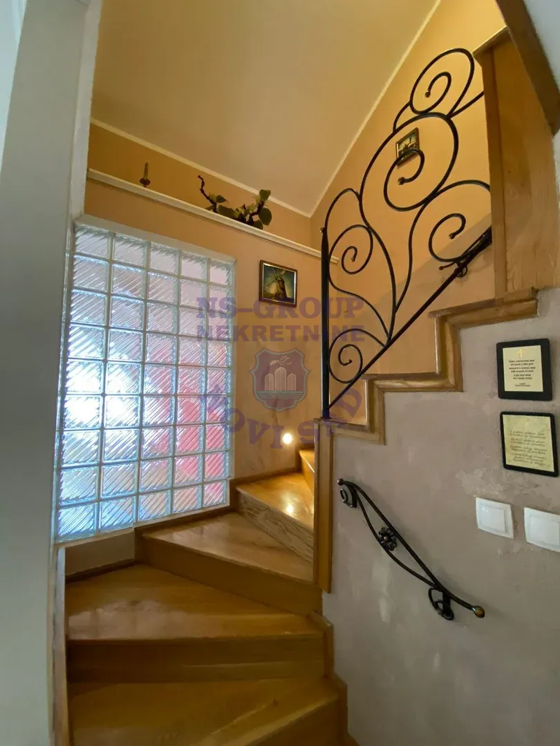 stan na prodaju Novi Sad 100m2 568751