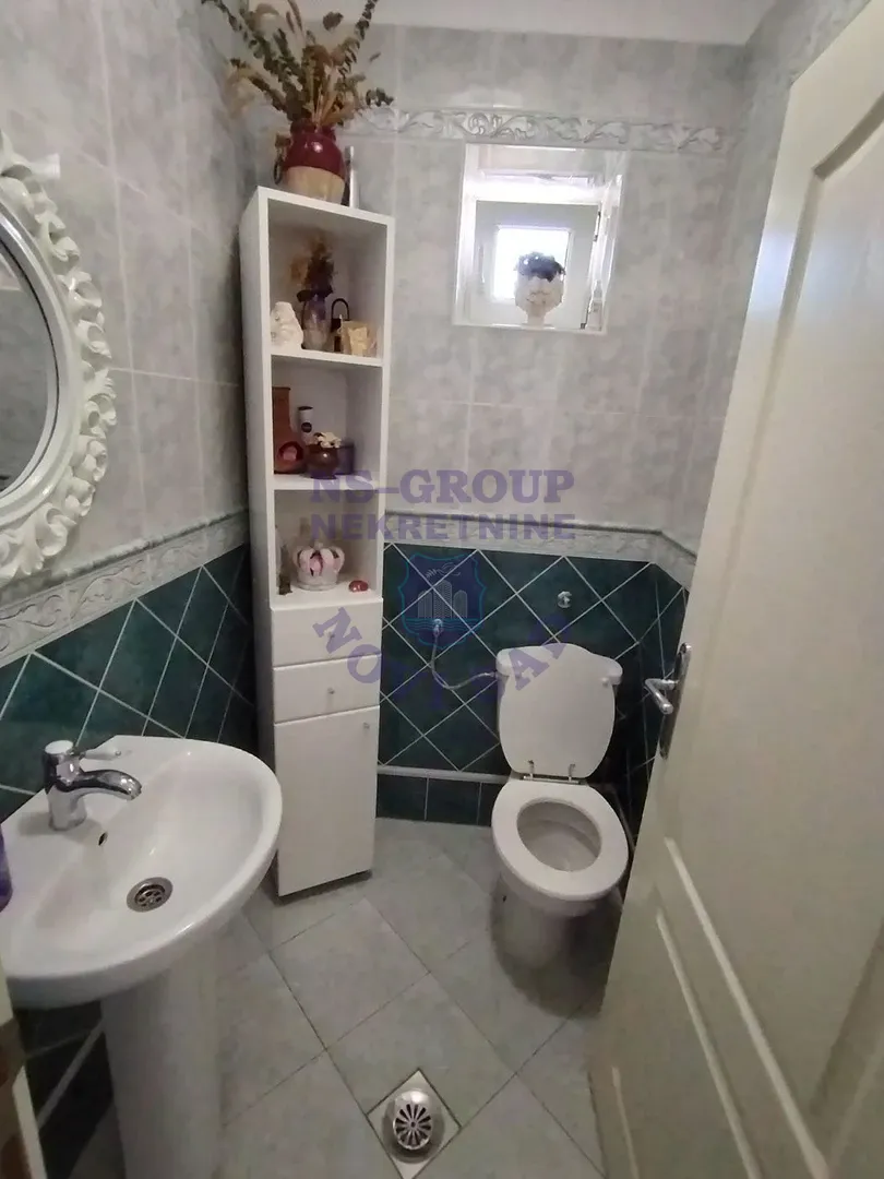 kuca na prodaju Novi Sad 232m2 569018