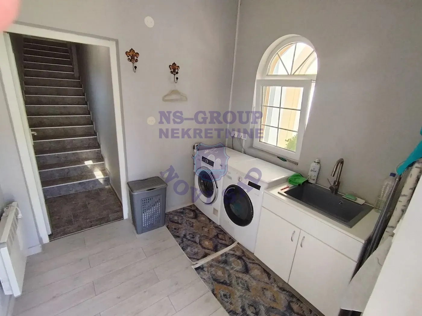 kuca na prodaju Novi Sad 232m2 569018