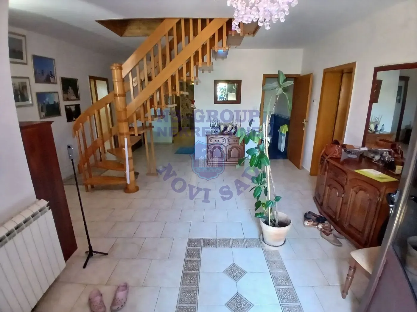 kuca na prodaju Ledinci 322m2 569131