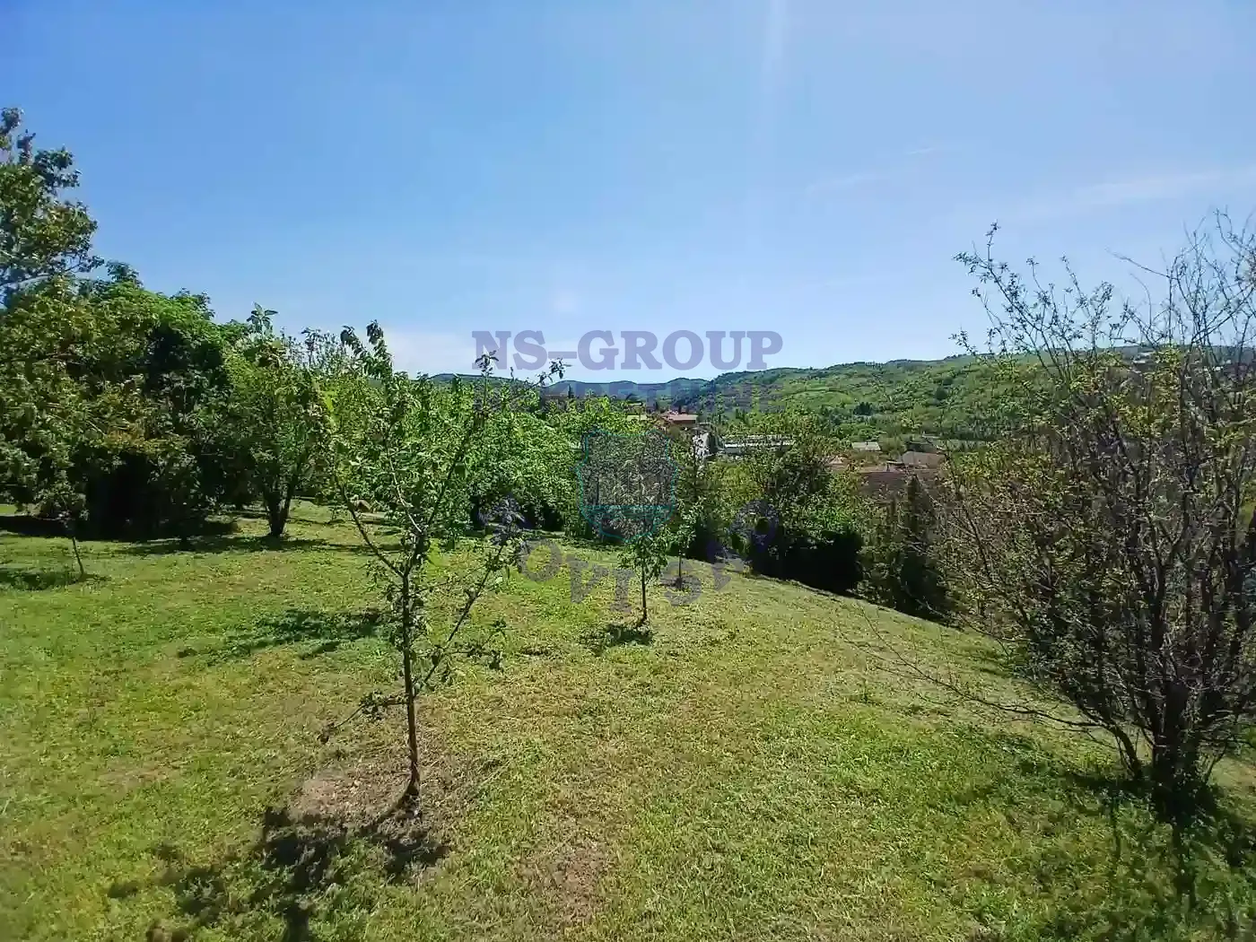 kuca na prodaju Ledinci 322m2 569131