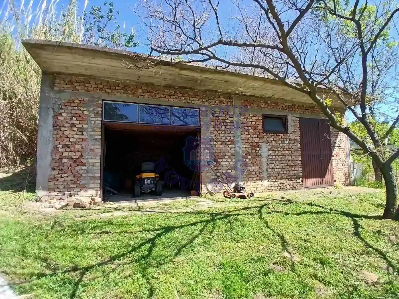 kuca na prodaju Ledinci 322m2 569131