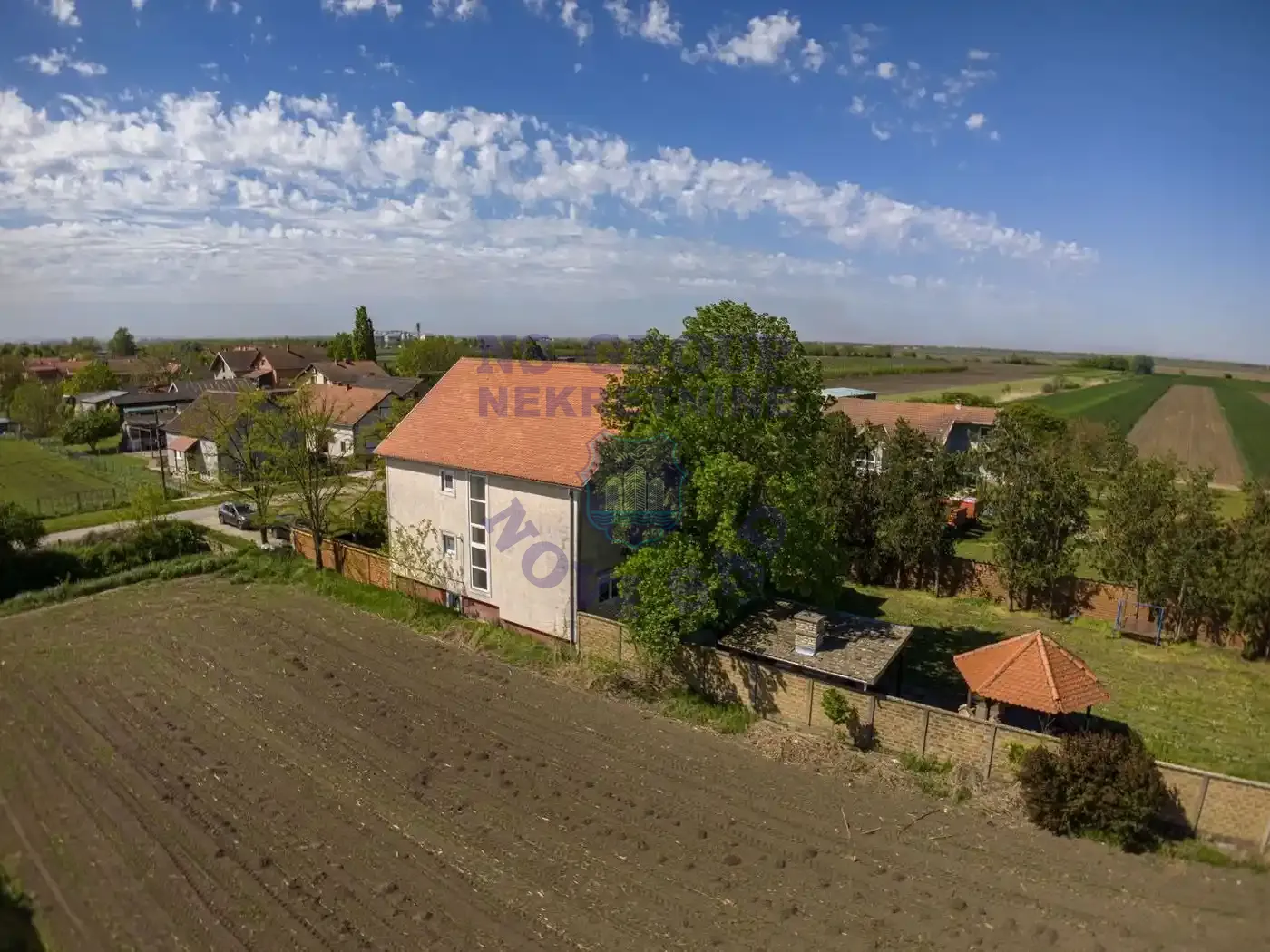 kuca na prodaju Bačko Dobro Polje 462m2 569036